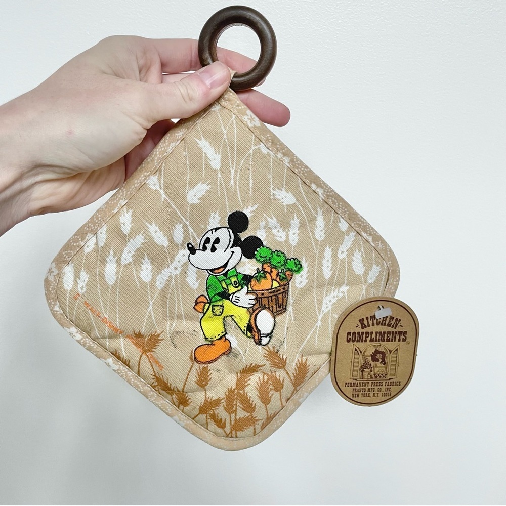 Vintage Mickey Mouse Kitchen Compliments hanging trivet